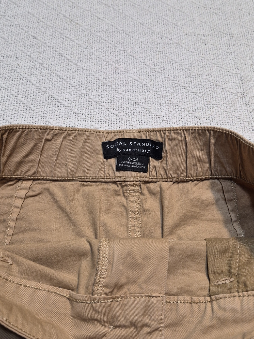 Everyday Khaki Cargo Mini Skirt Size Small - Picture 6 of 7